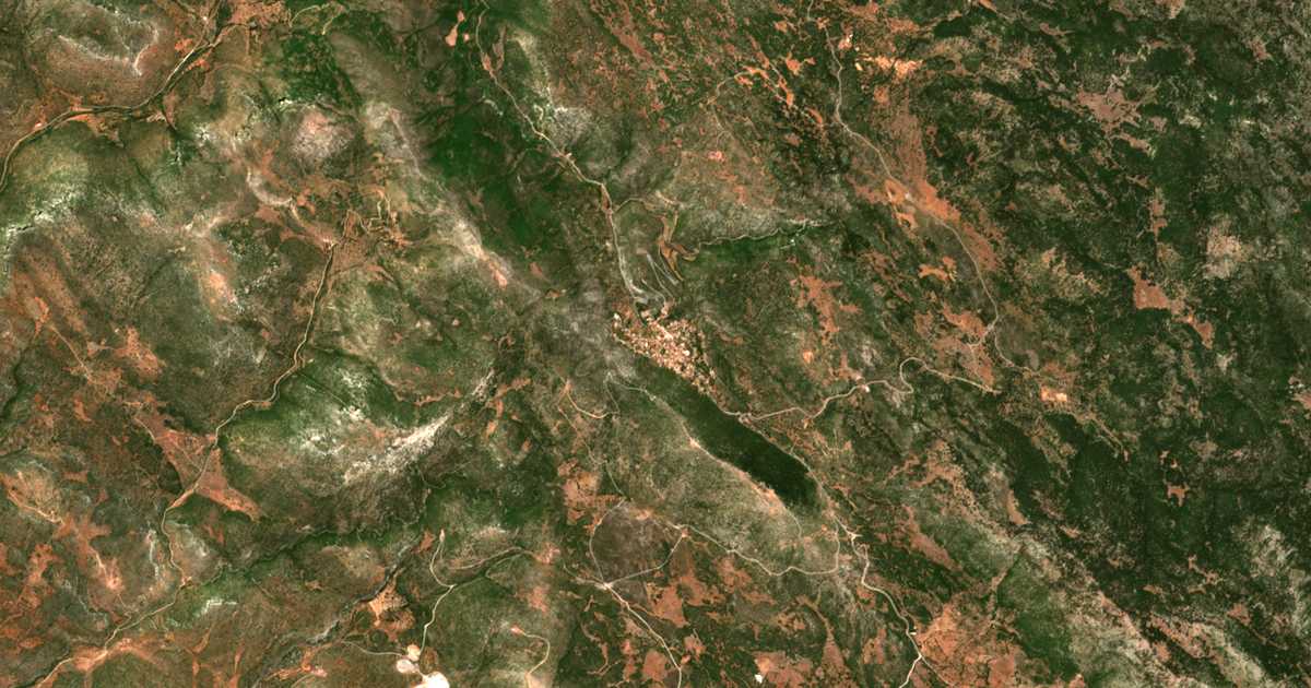 Satellitenkarte von Kremastí