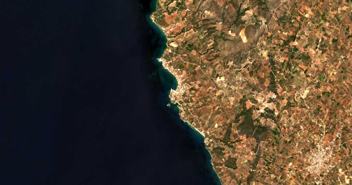 Satellitenkarte von Elaía