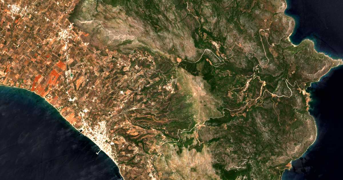 Satellitenkarte von Faraklón