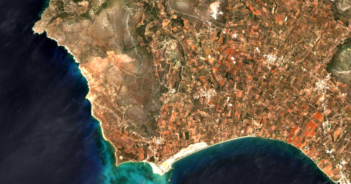 Satellitenkarte von Megáli Spiliá