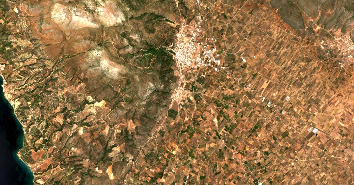 Satellitenkarte von Pákia