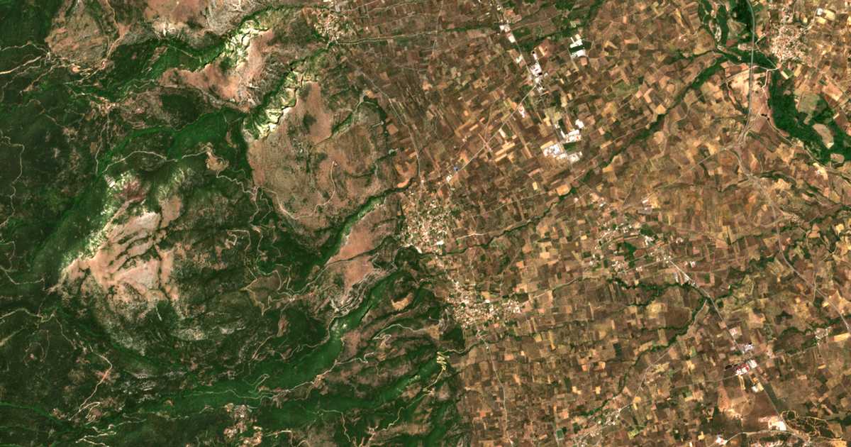 Satellitenkarte von Anogeia