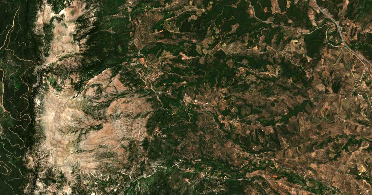 Satellitenkarte von Longástra