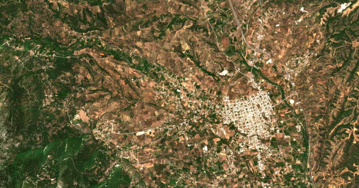 Satellitenkarte von Magoúla