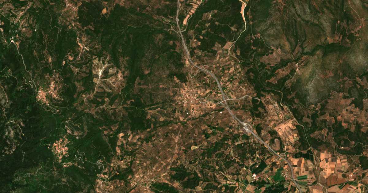 Satellitenkarte von Pellána