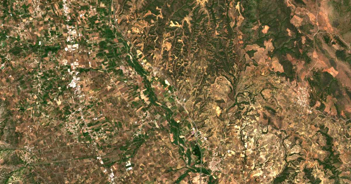 Satellitenkarte von Platána