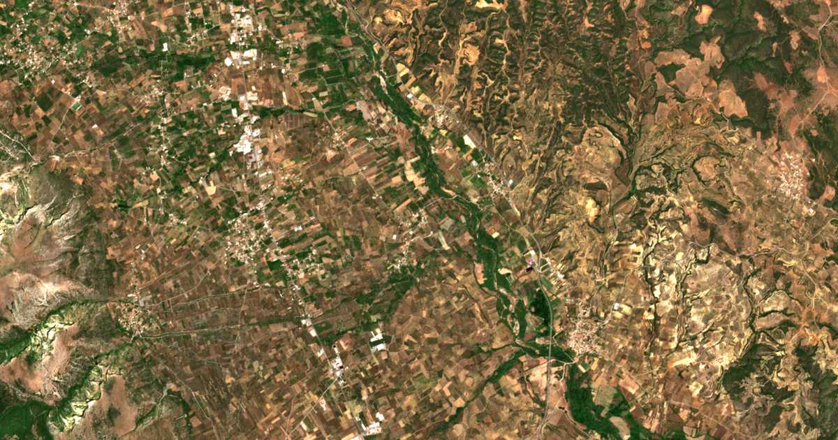 Satellitenkarte von Ríza
