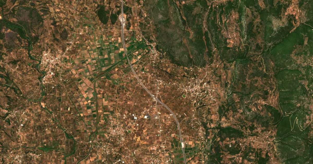 Satellitenkarte von Ágios Konstantínos