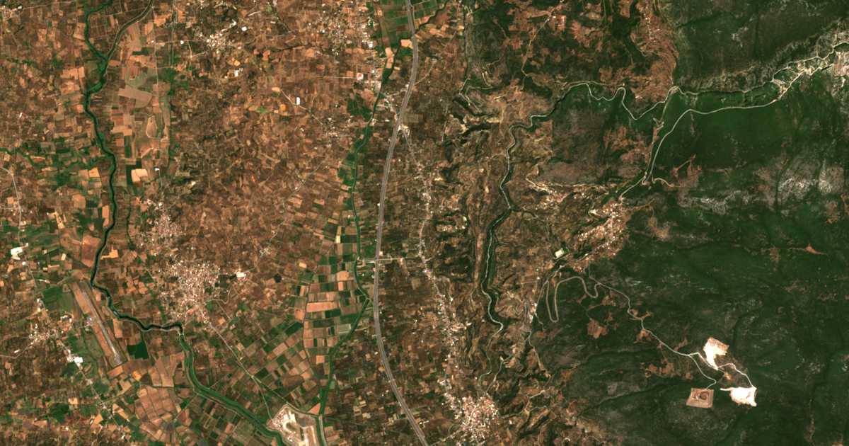 Satellitenkarte von Aípeia