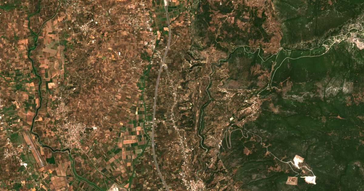 Satellitenkarte von Ántheia