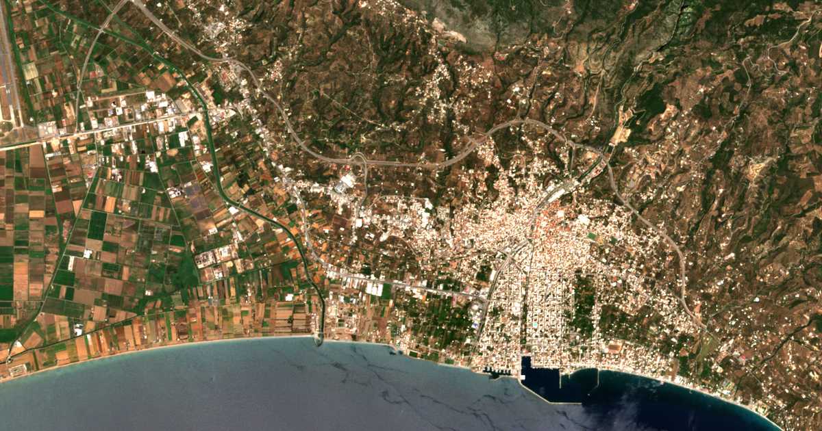 Satellitenkarte von Bourniás