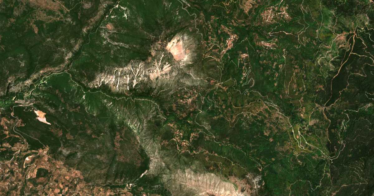 Satellitenkarte von Ladás