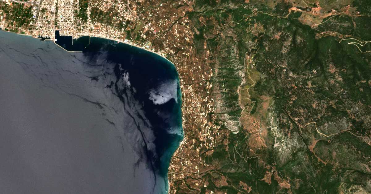 Satellitenkarte von Paralía Vérgas