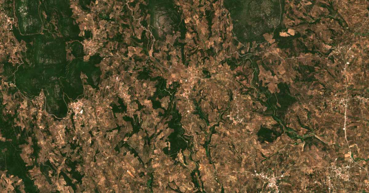 Satellitenkarte von Ellinoekklisía