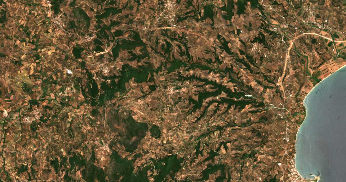 Satellitenkarte von Panipérion