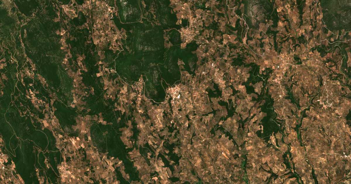 Satellitenkarte von Tríkorfon