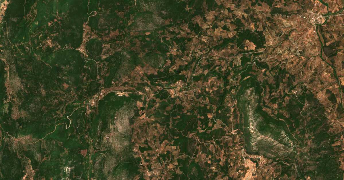 Satellitenkarte von Zermpísia