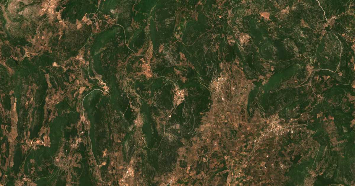 Satellitenkarte von Áno Dórion