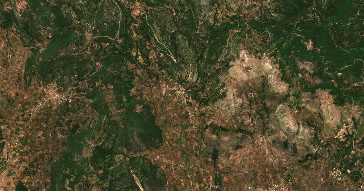 Satellitenkarte von Káto Mélpeia