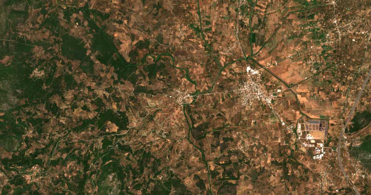 Satellitenkarte von Neochórion