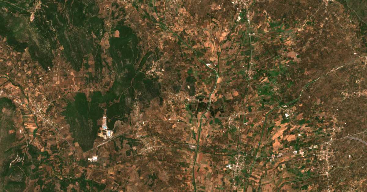 Satellitenkarte von Políchni