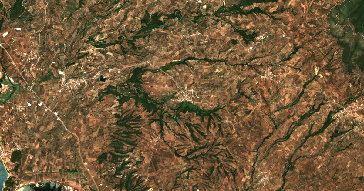 Satellitenkarte von Íklaina
