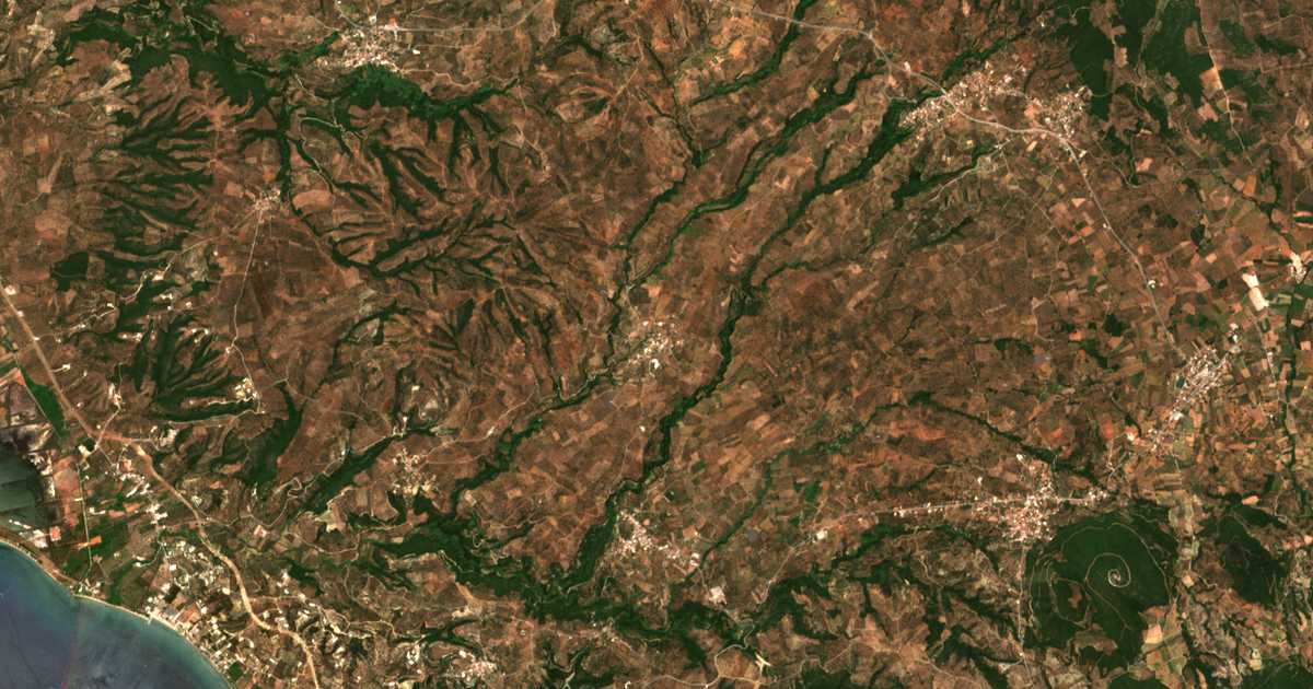 Satellitenkarte von Koukkounára