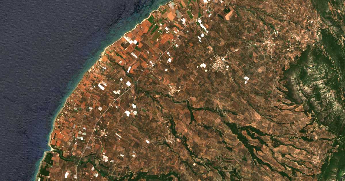 Satellitenkarte von Farakláda