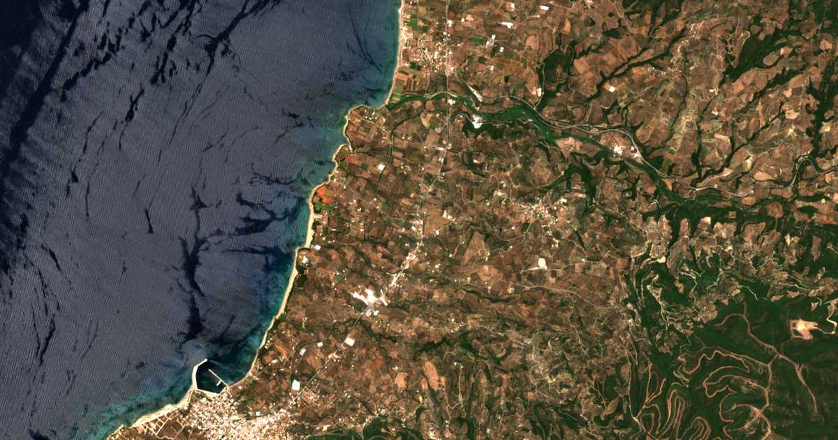 Satellitenkarte von Mávri Límna