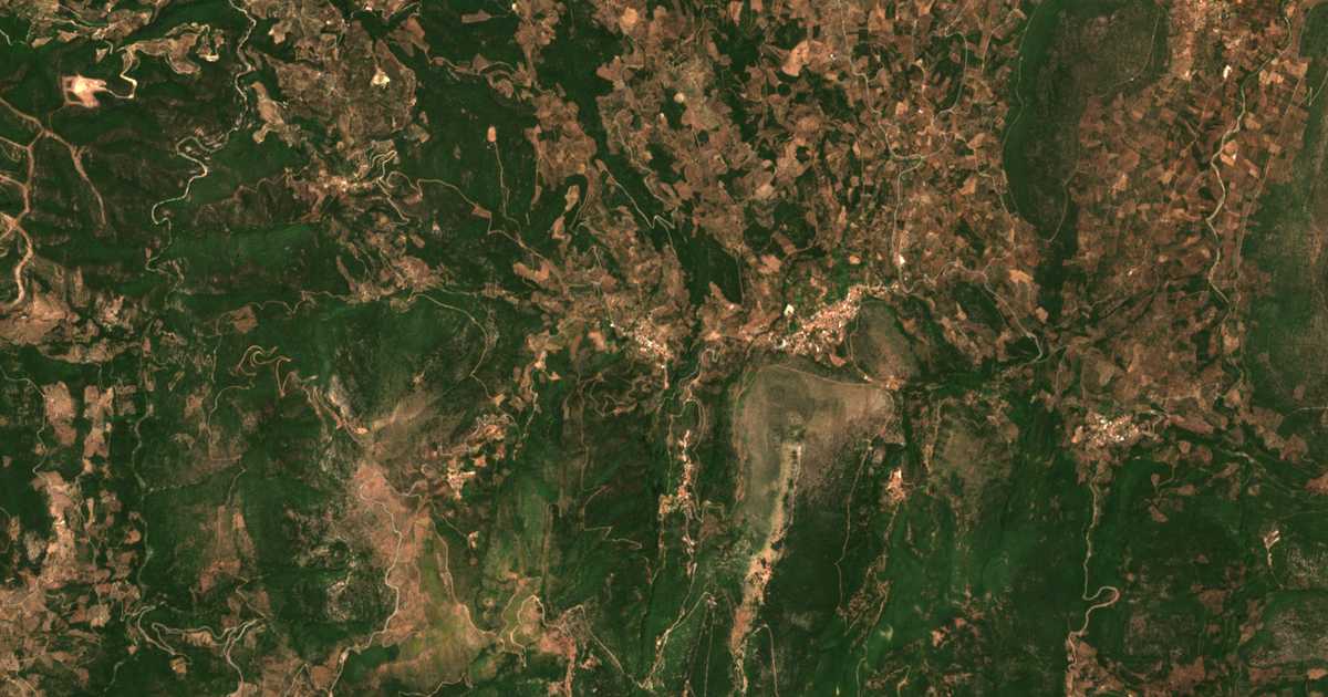 Satellitenkarte von Polythéa