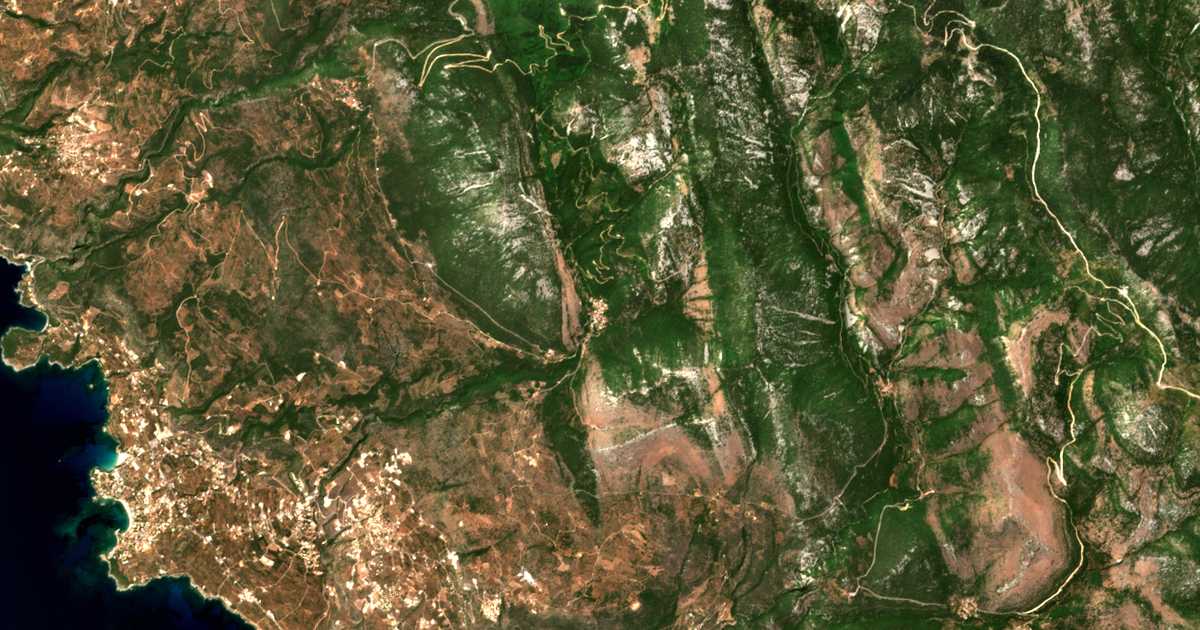 Satellitenkarte von Kastanéa