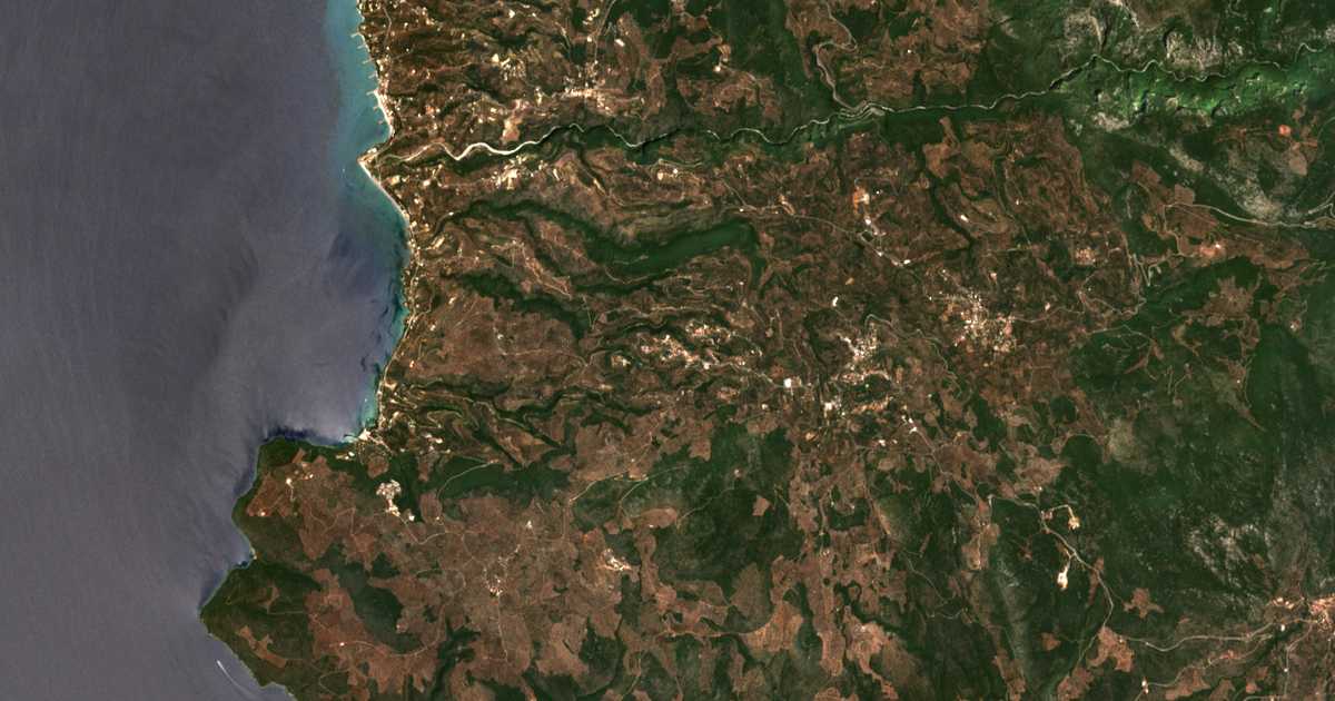 Satellitenkarte von Káto Doloí