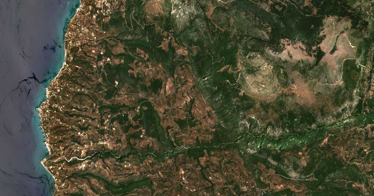 Satellitenkarte von Sotiriánika