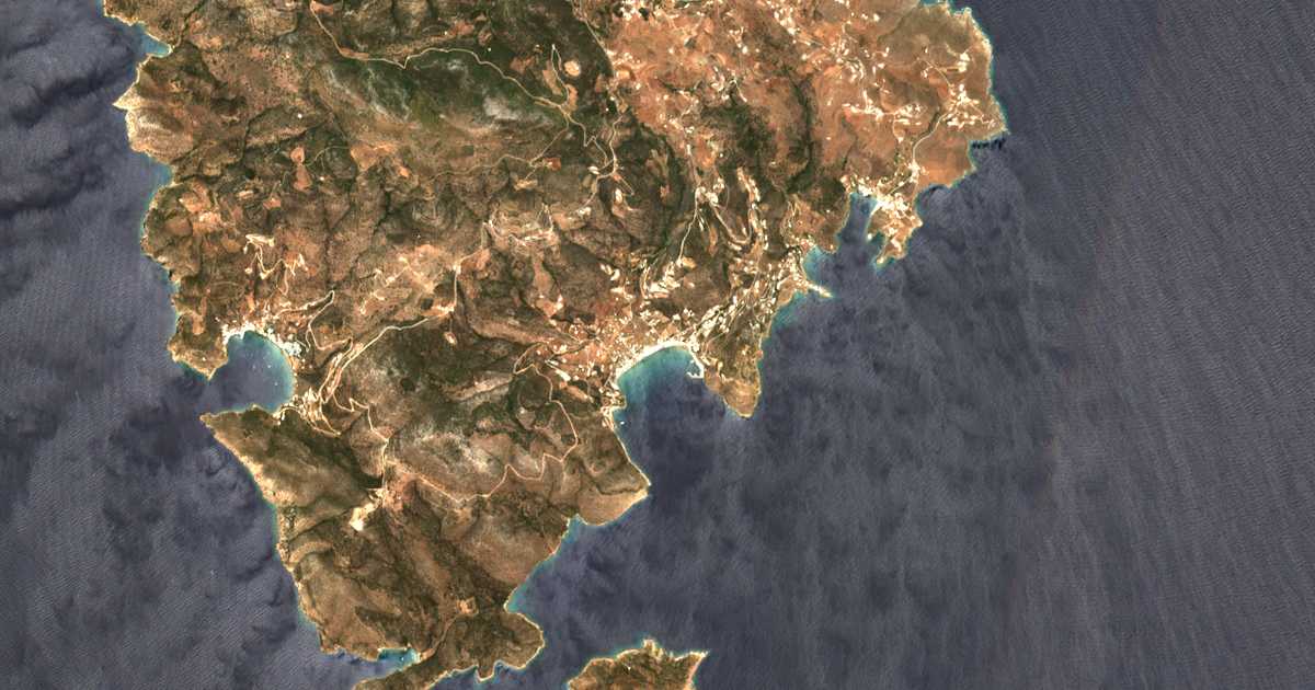 Satellitenkarte von Platýs Gialós