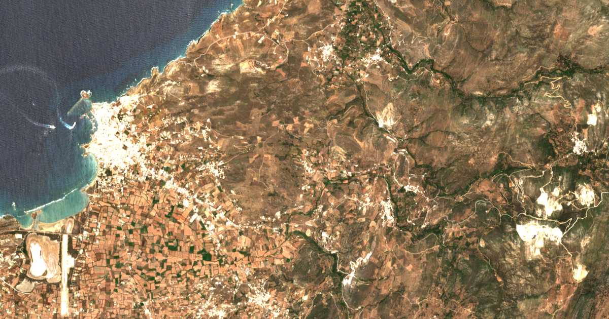 Satellitenkarte von Ágios Thalélaios