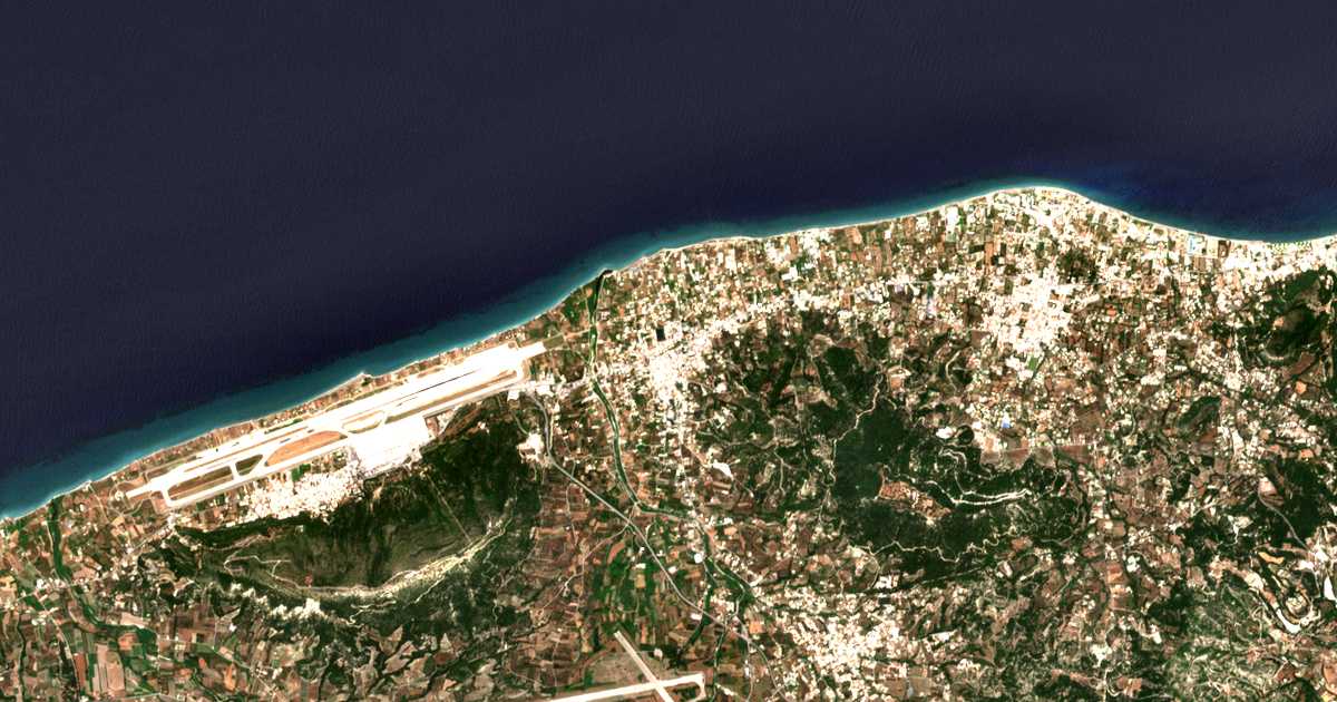 Satellitenkarte von Kremastí