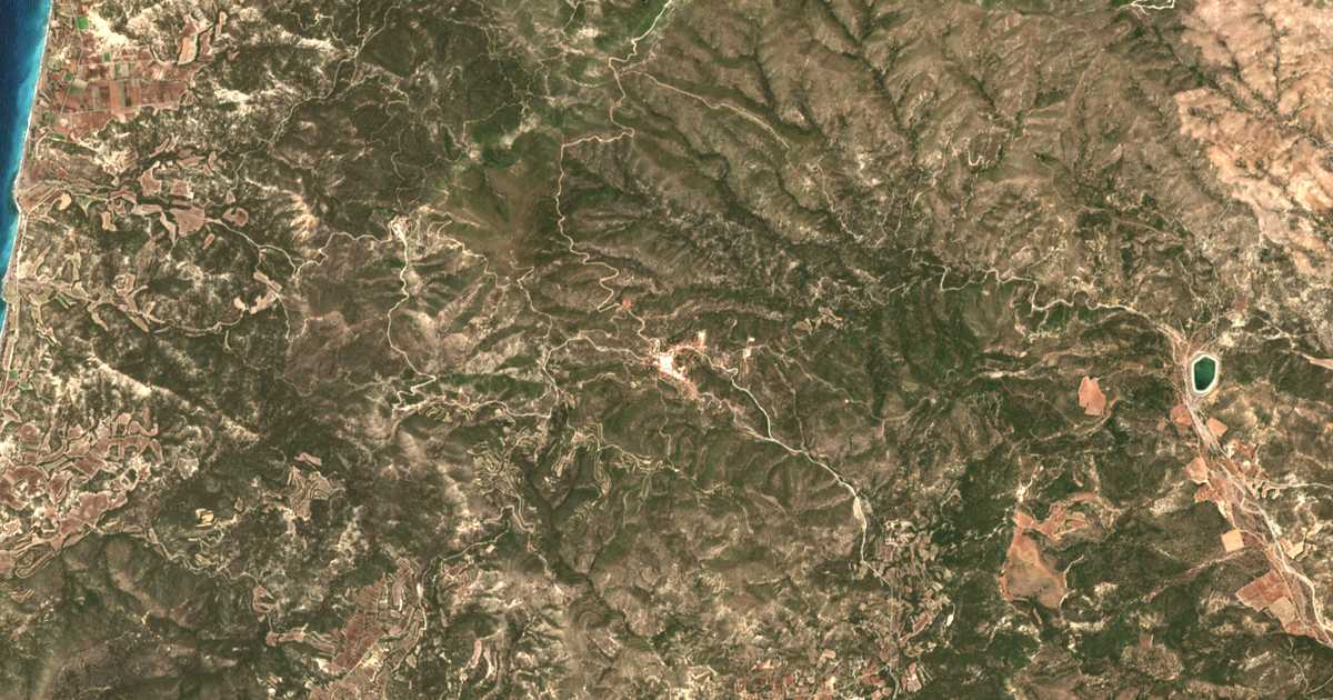 Satellitenkarte von Mesanagrós