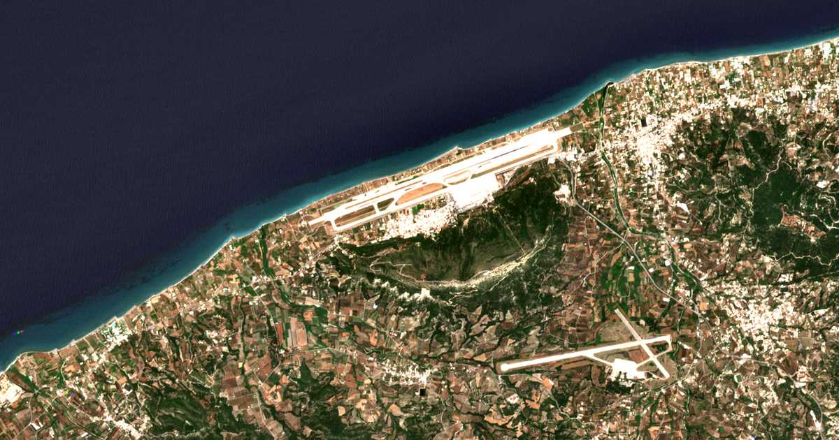 Satellitenkarte von Paradeísion