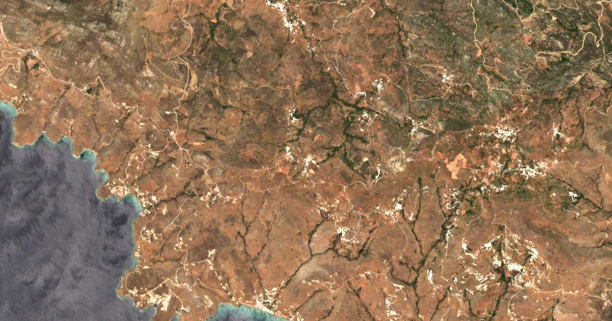 Satellitenkarte von Kámpos