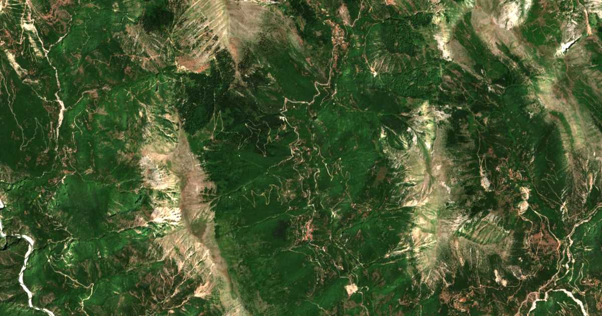 Satellitenkarte von Lagkádion