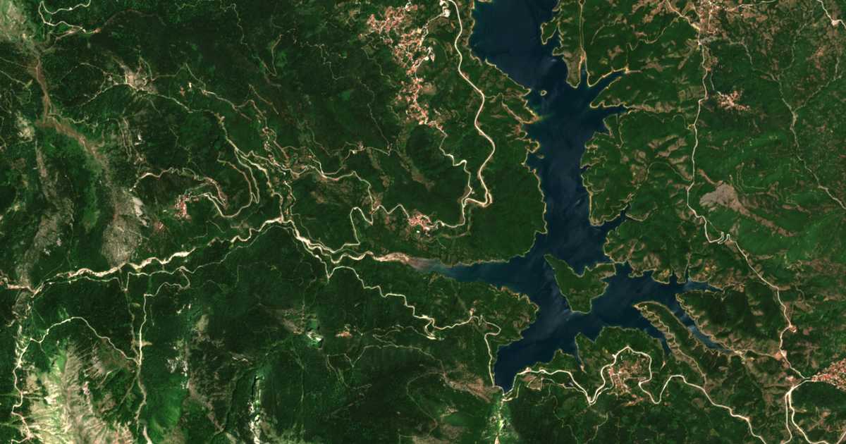 Satellitenkarte von Belokomíti