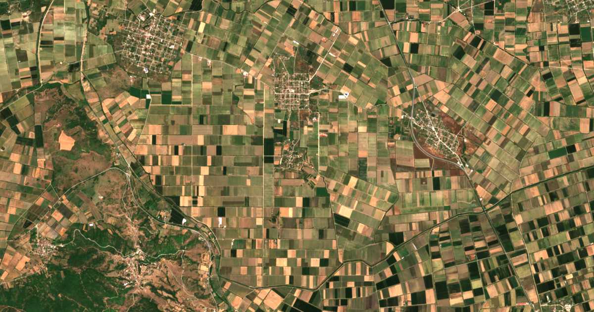 Satellitenkarte von Ágioi Anárgyroi
