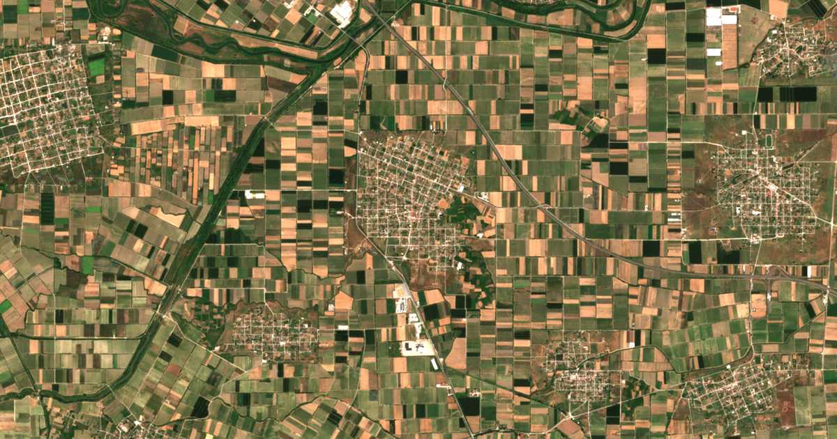 Satellitenkarte von Agnanterón