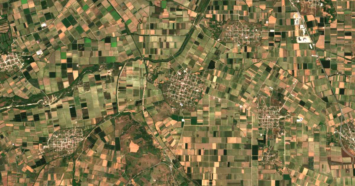 Satellitenkarte von Magoúla