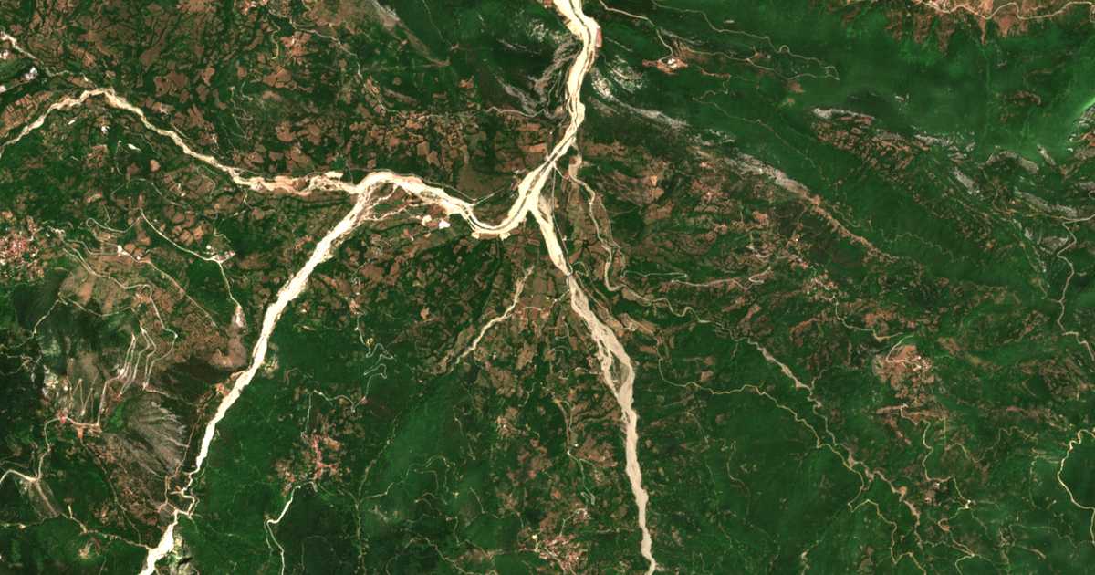 Satellitenkarte von Xirókampos