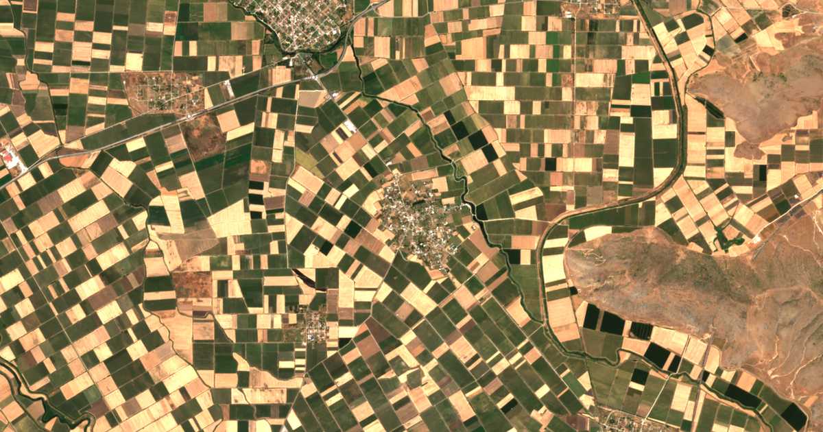 Satellitenkarte von Fýllon
