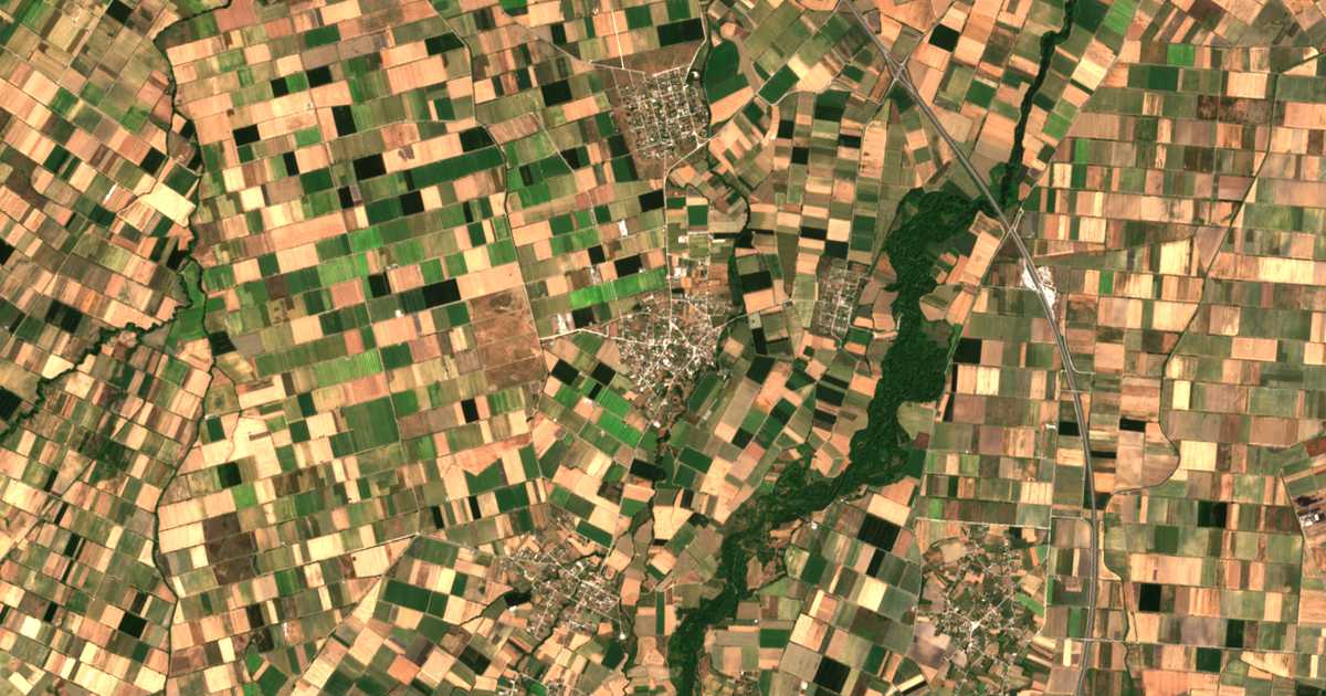 Satellitenkarte von Ámpelos