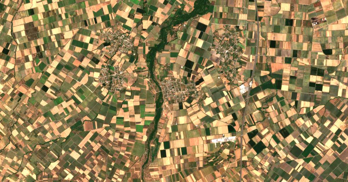 Satellitenkarte von Filía