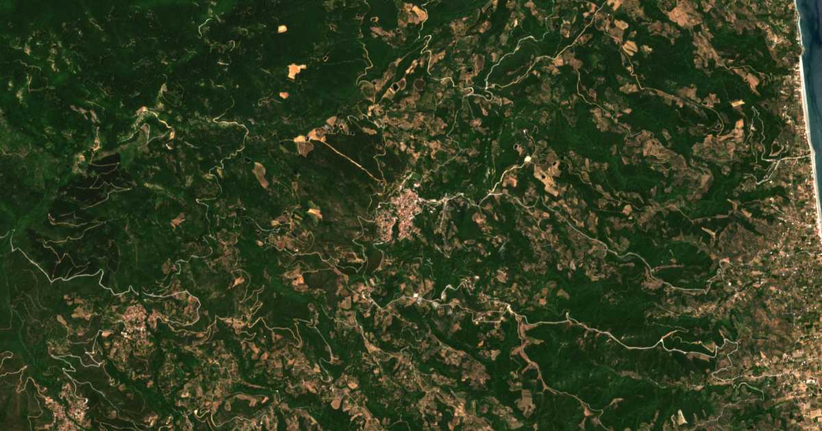 Satellitenkarte von Melívoia