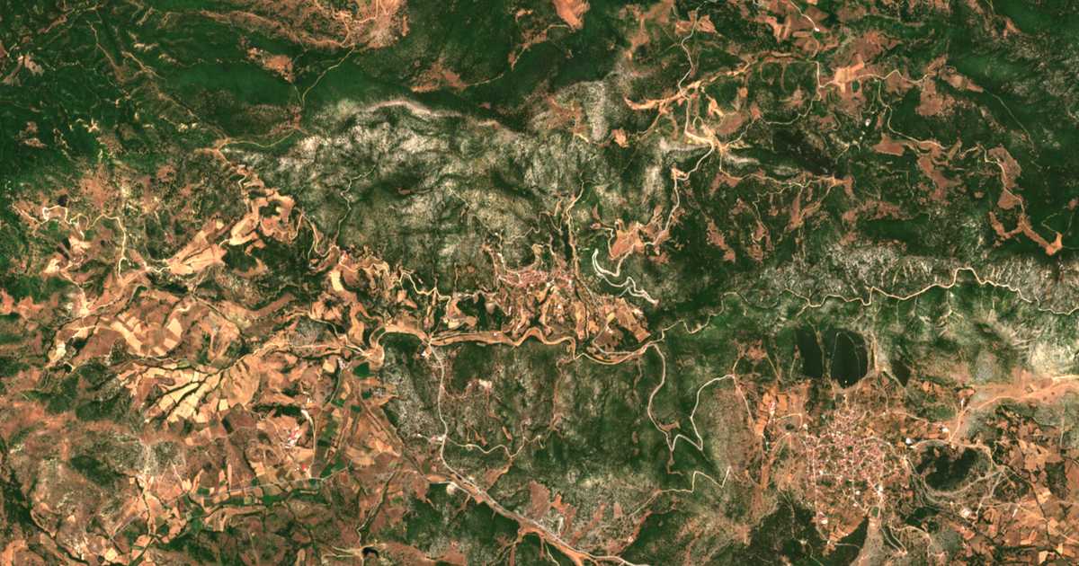 Satellitenkarte von Loutrón